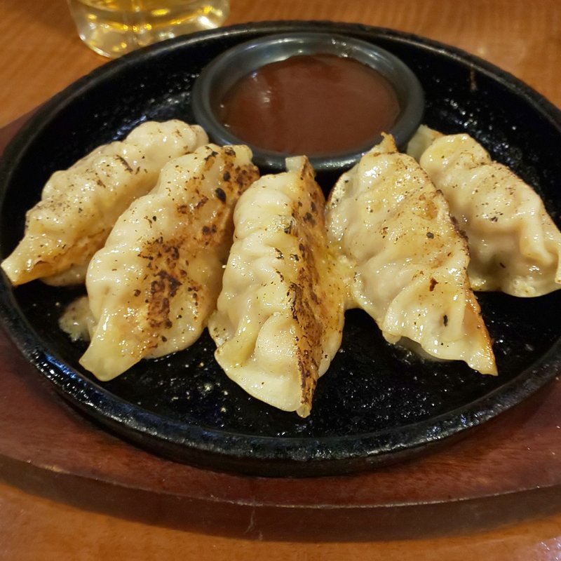 ハンバーグ餃子(鉄板ダイニング 月とひまわり)