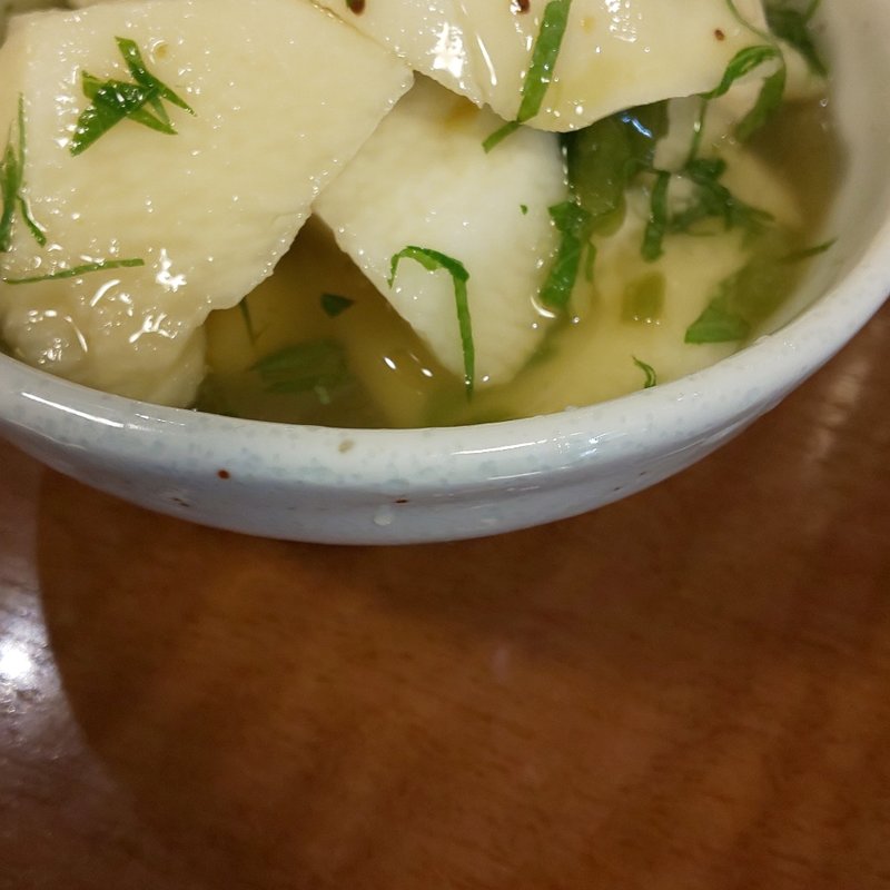 山芋刻みわさび和え(鉄板ダイニング 月とひまわり)