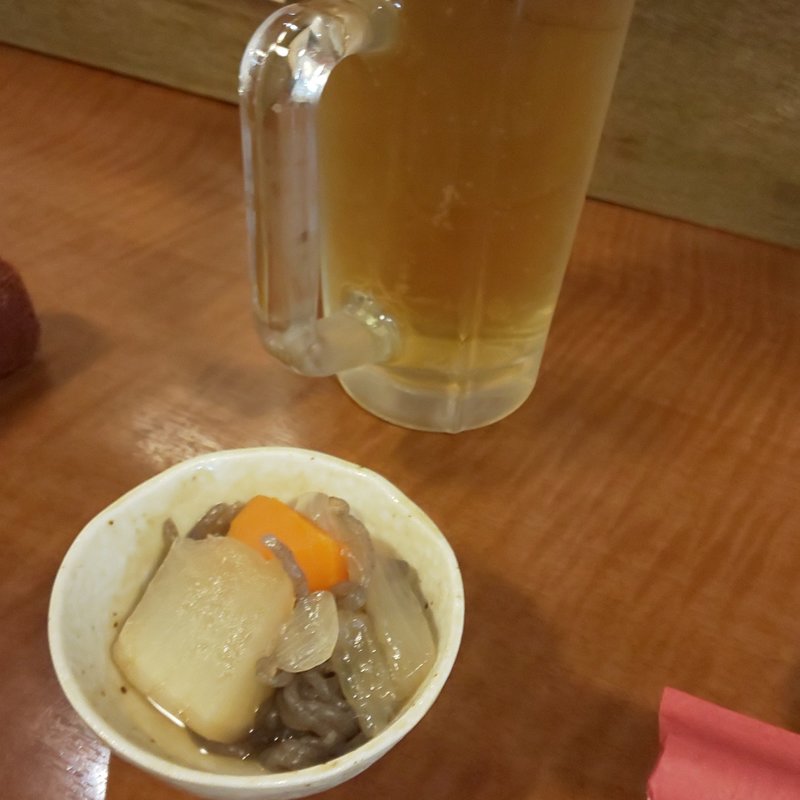 ノンアルコールビール(アサヒドライゼロ)、お通し(肉じゃが)(鉄板ダイニング 月とひまわり)