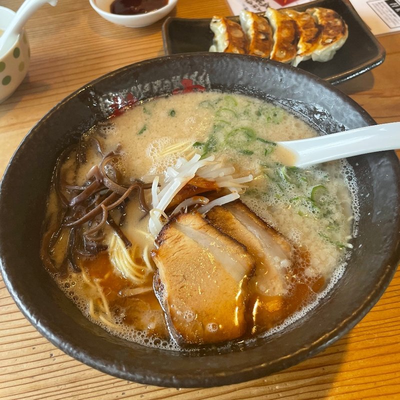 とんこつ こく味(龍の家 光の森店)