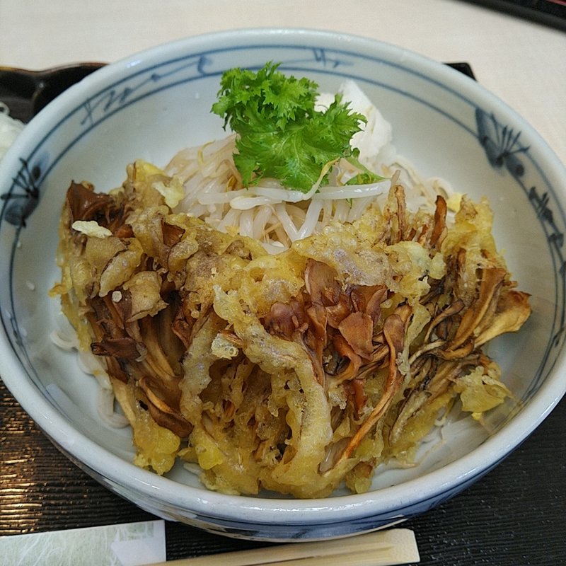 冷やし舞茸そば(そば処　小山 )