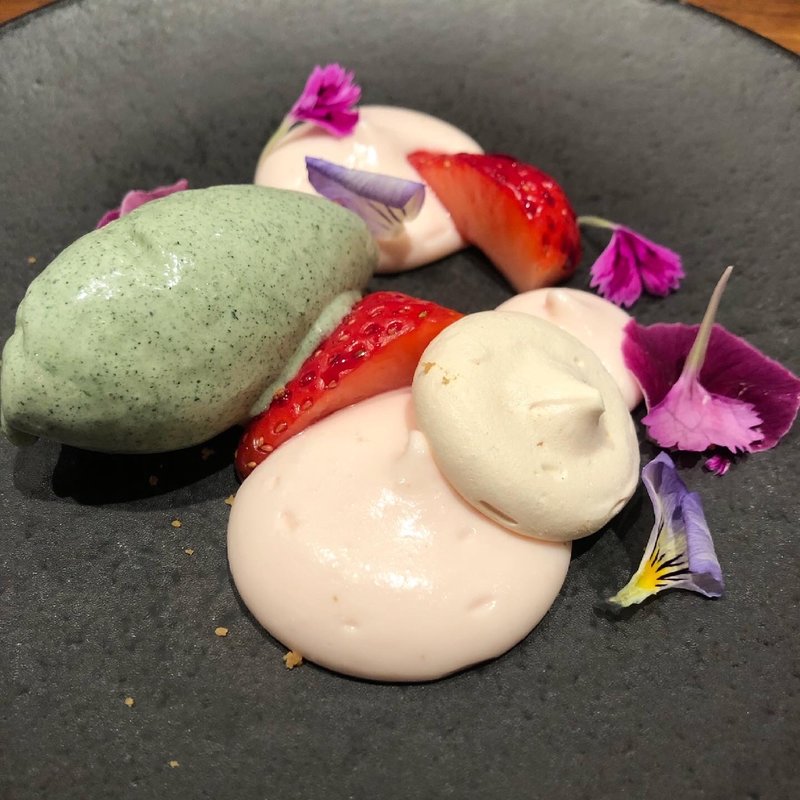 ランチコースのデザート(umbilical)