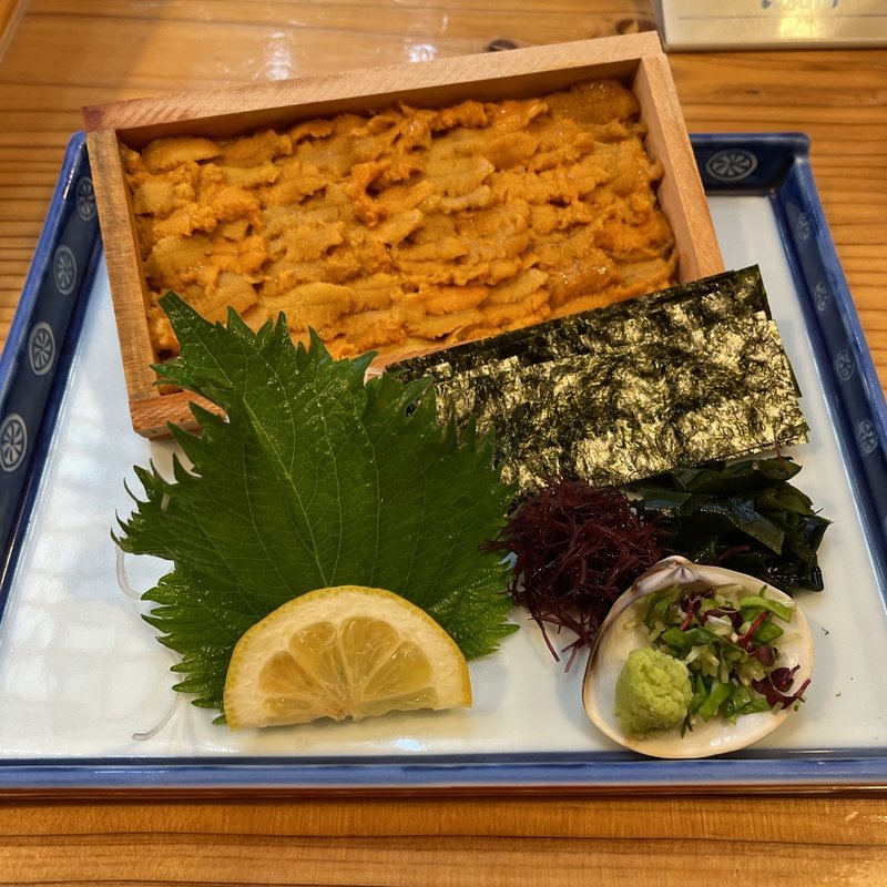 ムラサキウニ（箱）（鹿児島）(魚将　さかなちゃん )