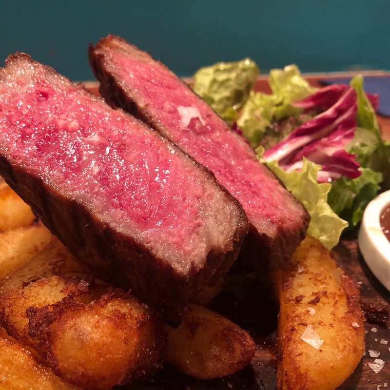 黒毛和牛サーロインのステックフリット(ata)