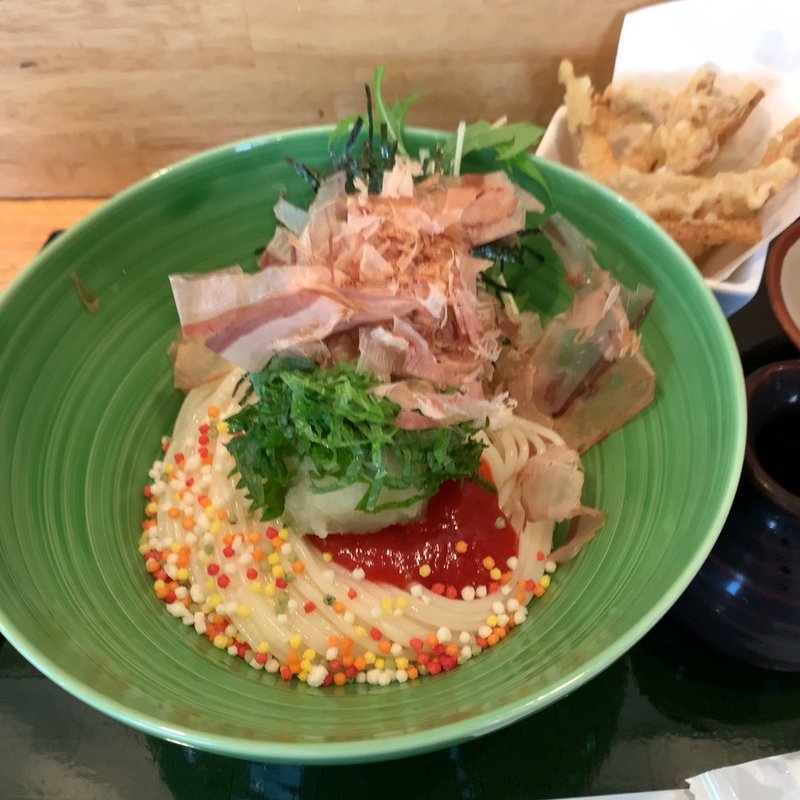 梅おろしぶっかけうどん(五島うどん びぜん家)