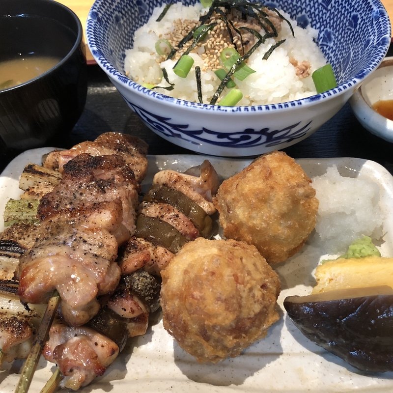 塩の串焼定食(居酒屋 日本酒と焼き鳥のみなと屋 第１八重洲店/八重洲焼き鳥)