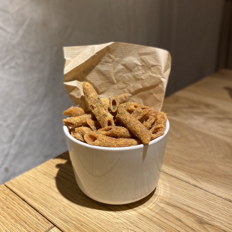 お通し(カリカリペンネ)(ANGLE)