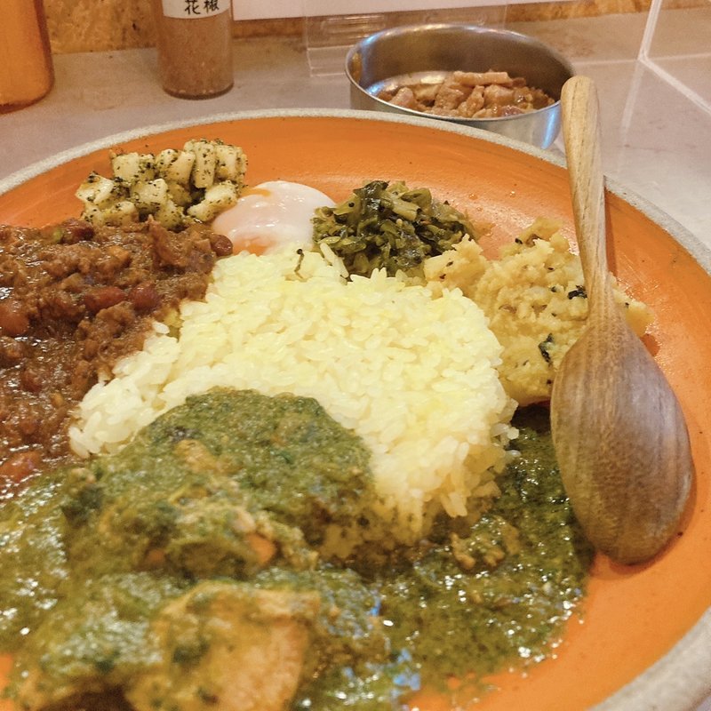 スペシャルトリプルプレート（ケニックカレー×モクロミ×SHO CURRY）(ケニック カレー （Kenick curry）)