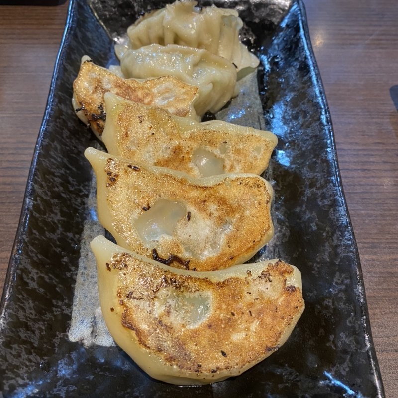 餃子ハーフ&ハーフ(らうめん 纏)