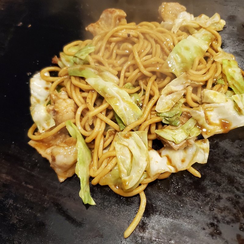 ホルモンカレー焼きそば(お好み焼き なお家 本店)