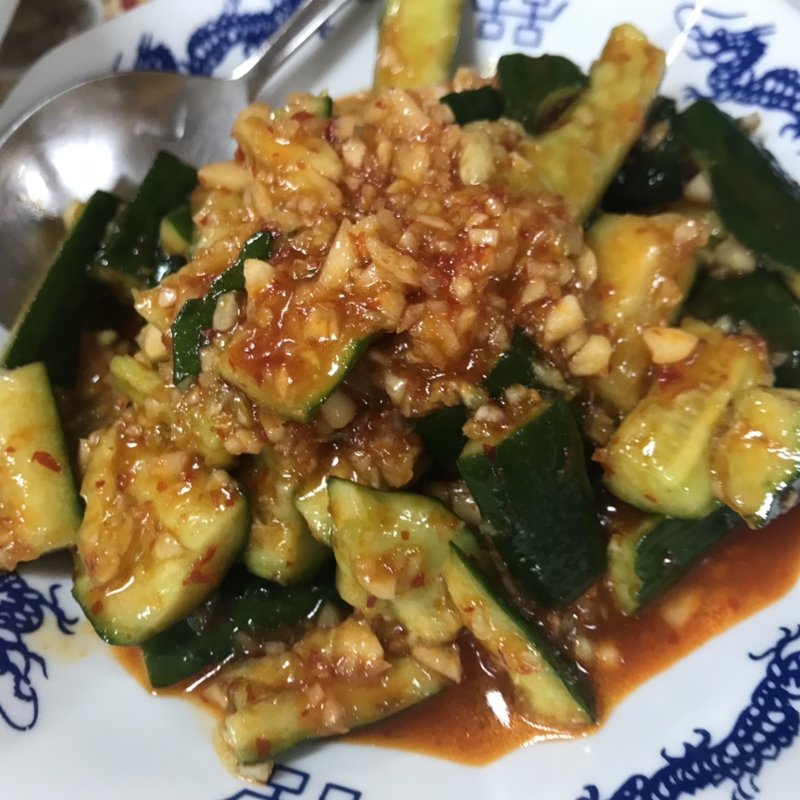 胡瓜とニンニクの豆板醤あえ(烏来)