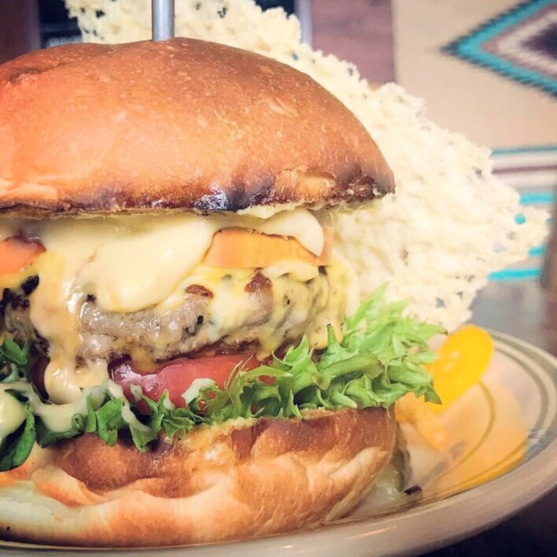 チーズロワイヤルバーガー(VIVA LA BURGER)