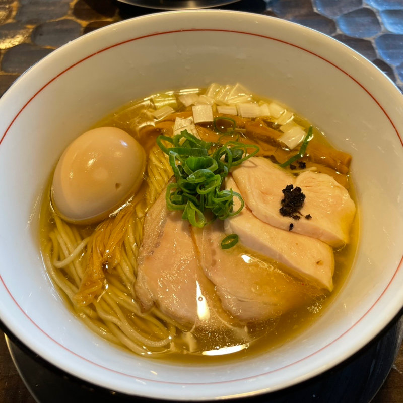 特級鶏そば塩(特級鶏蕎麦 龍介 )