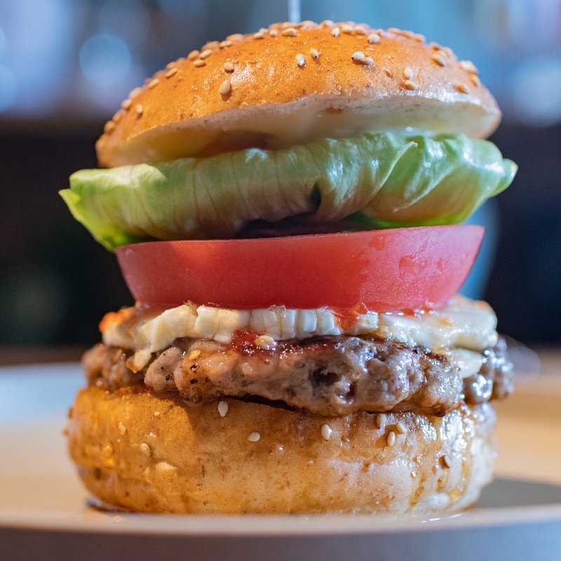 スイートチリクリームチーズバーガー(マルハチバーガースタンド)