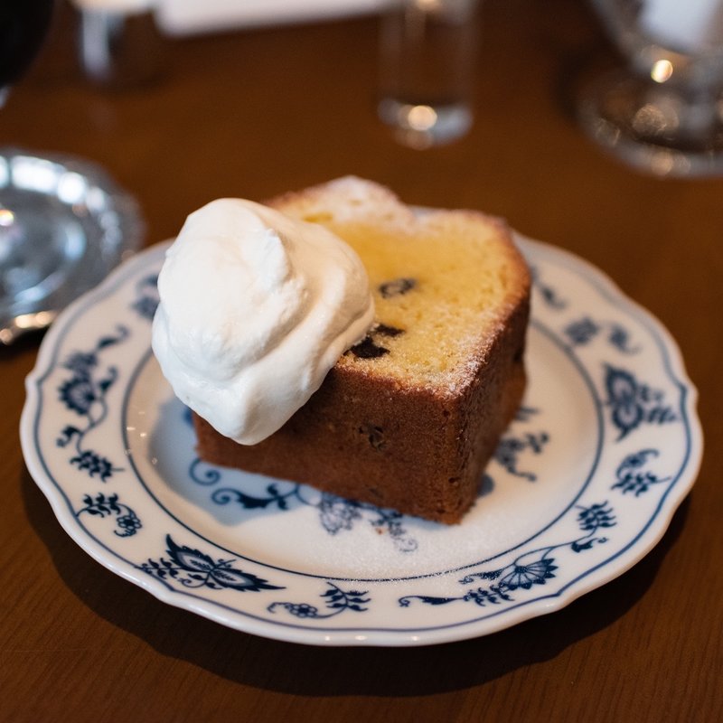 ラムレーズンのパウンドケーキ(喫茶フリーダ)