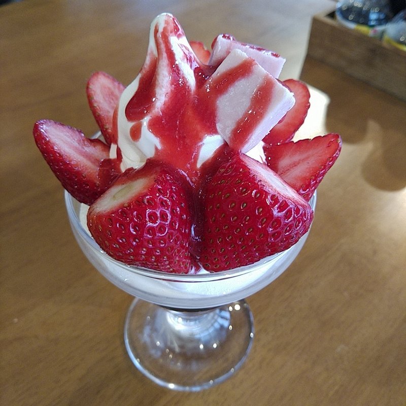 生チョコイチゴサンデー(元気食堂)