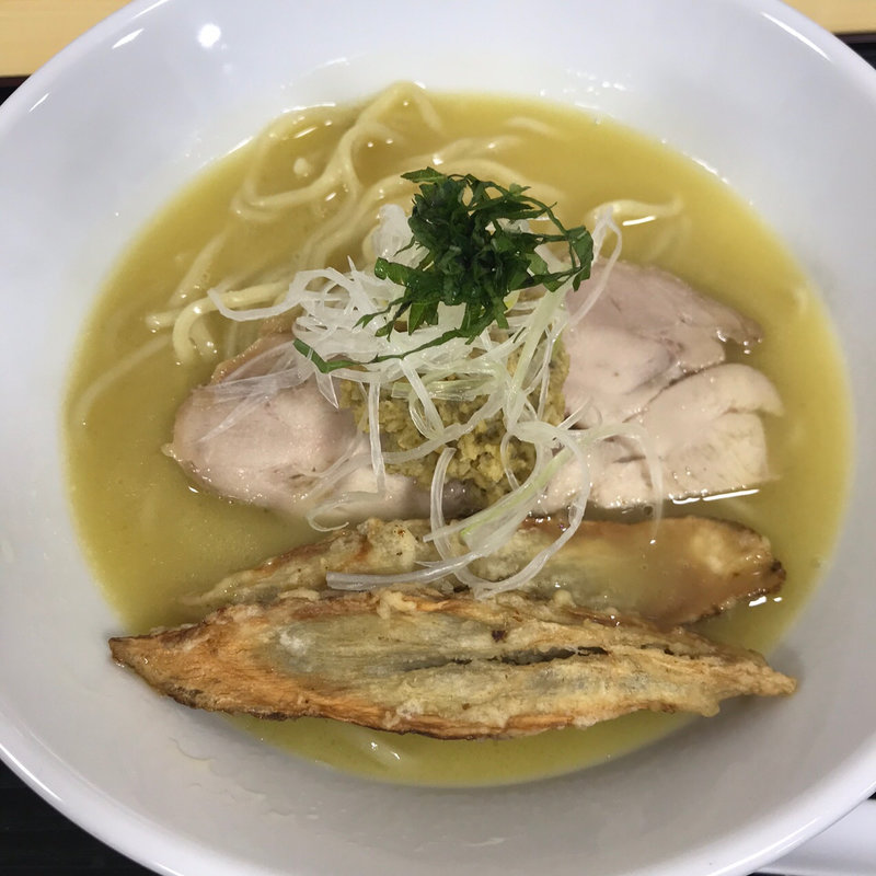 塩ラーメン(雨は、やさしく)