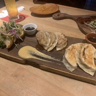 スモークナッツのしそチーズ餃子(GYOZA SHACK （ギョウザシャック）)