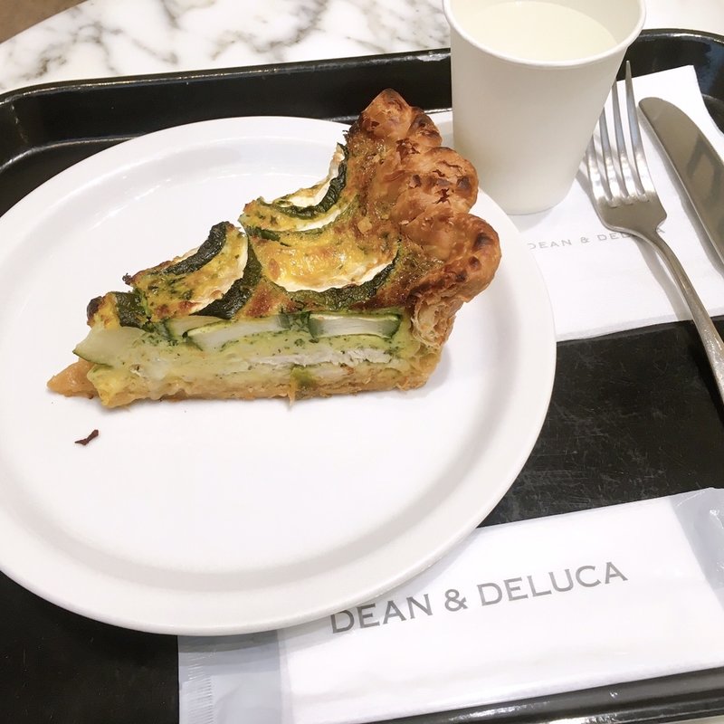 ズッキーニ のキッシュ (DEAN & DELUCA 名古屋)