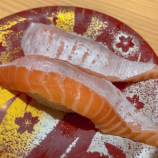 広島サーモン(すし辰 ekie店)