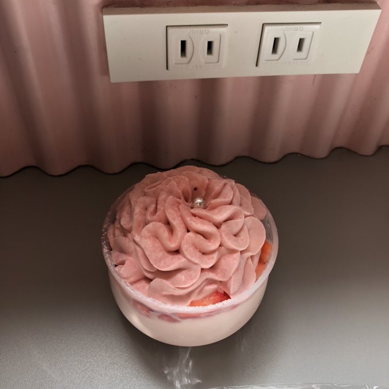 いちごレアチーズケーキ(ボンボンベリーカフェ)