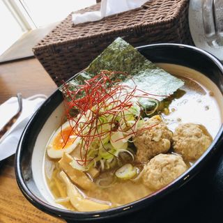 味噌ラーメン(知床鶏麺 CHICKEN CREST)