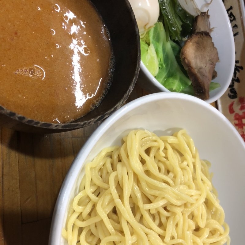(麺屋　鼎)