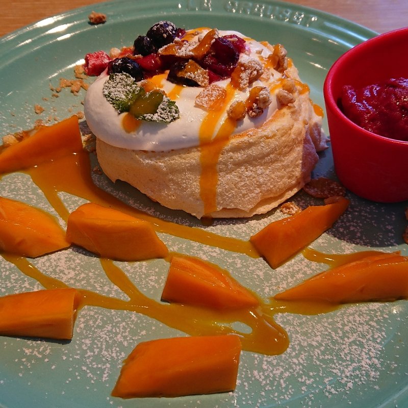 フィリピン産マンゴーのパンケーキ(むさしの森珈琲 川崎野川店)