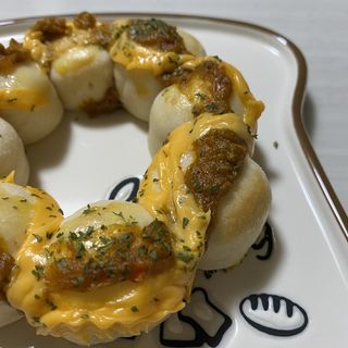 ポン・デ・ちぎりパン  キーマカレー&チーズ(ミスタードーナツ イオンモール伊丹ショップ)