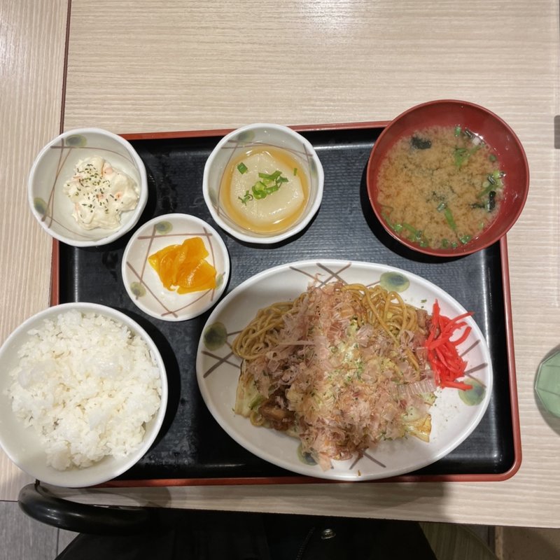 焼きそば定食(大阪新世界の串カツ総本山尼崎二号店)