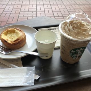 (スターバックスコーヒー 浦和 蔦屋書店)