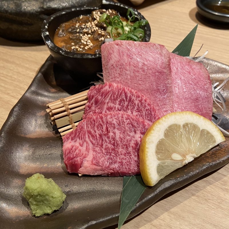 牛刺し3種盛(北新地 うしのかみ)