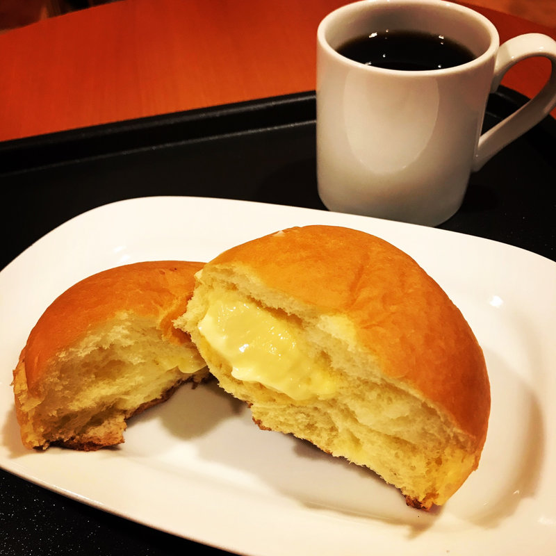 ブリオッシュクリームパン(カフェ・ベローチェ 神田駅北口店)