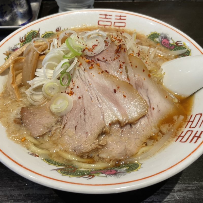 豚100（ブタヒャク）〇ープ軒風背脂豚骨(柳麺まる重)