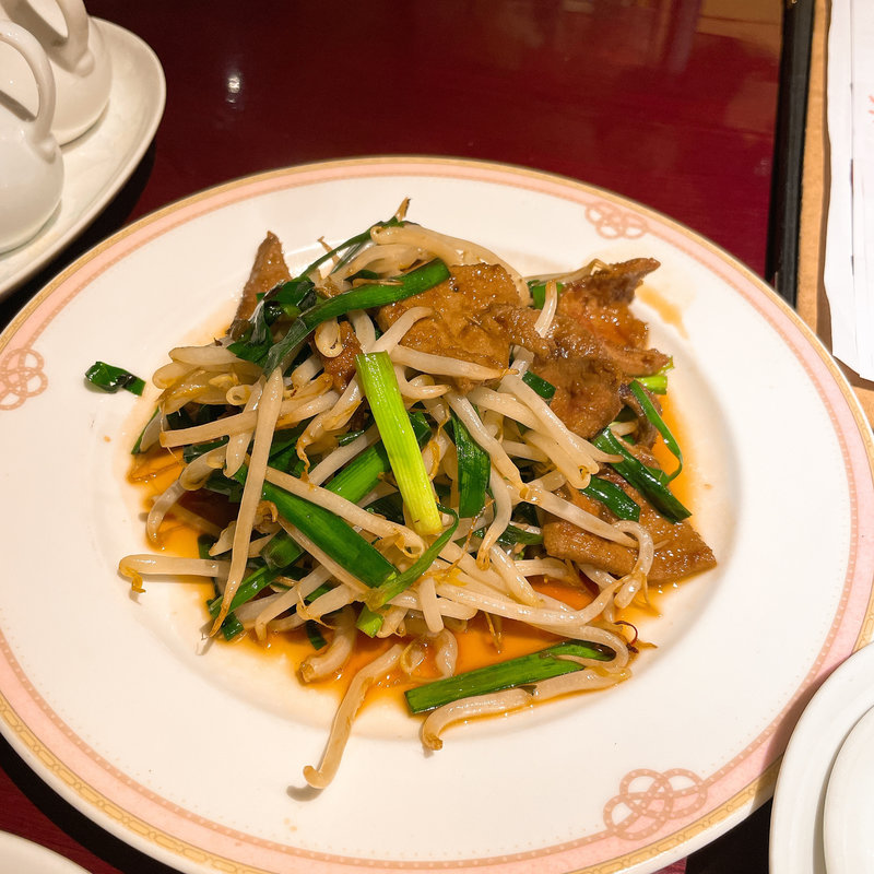 レバニラ(サンコウエンチャイナ・カフェ アンド ダイニング （SANKOUEN CHINA CAFE & DINING）)