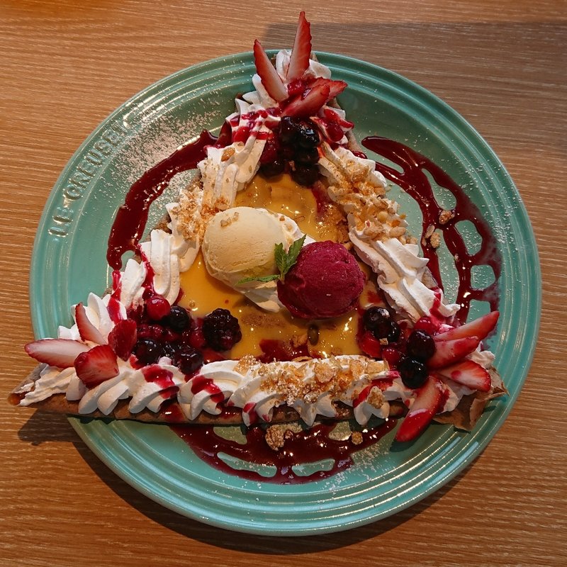 ベリーベリー クレープ(むさしの森珈琲 川崎野川店)