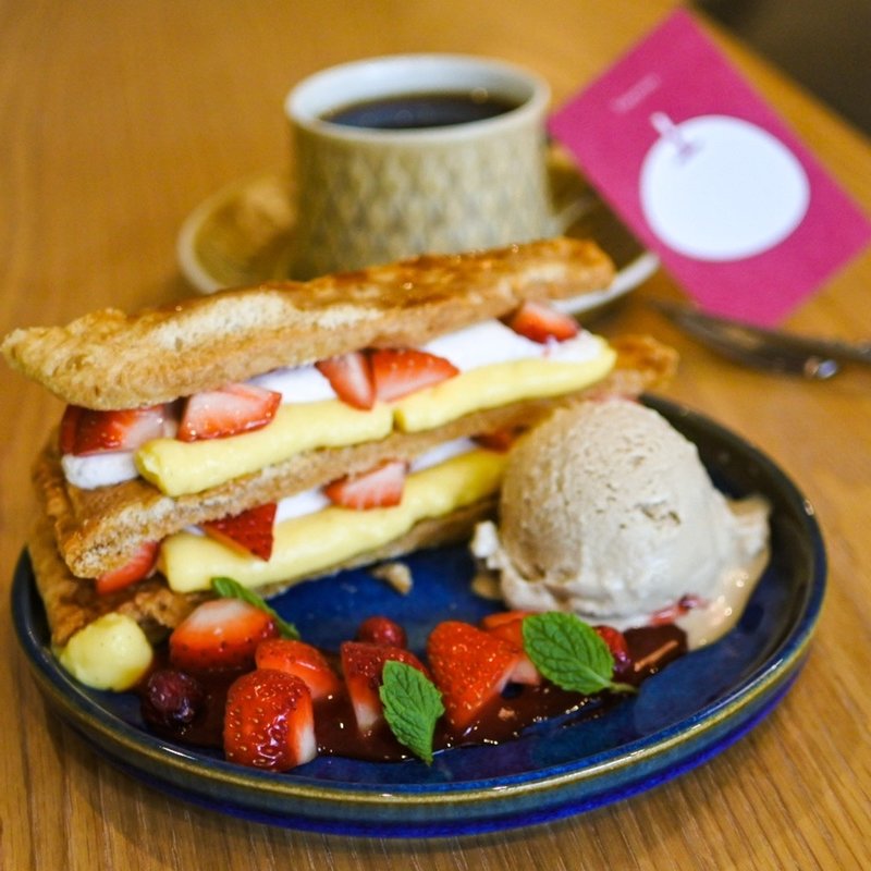 春のいちごミルフィーユプレート(towanoa(トワノア))