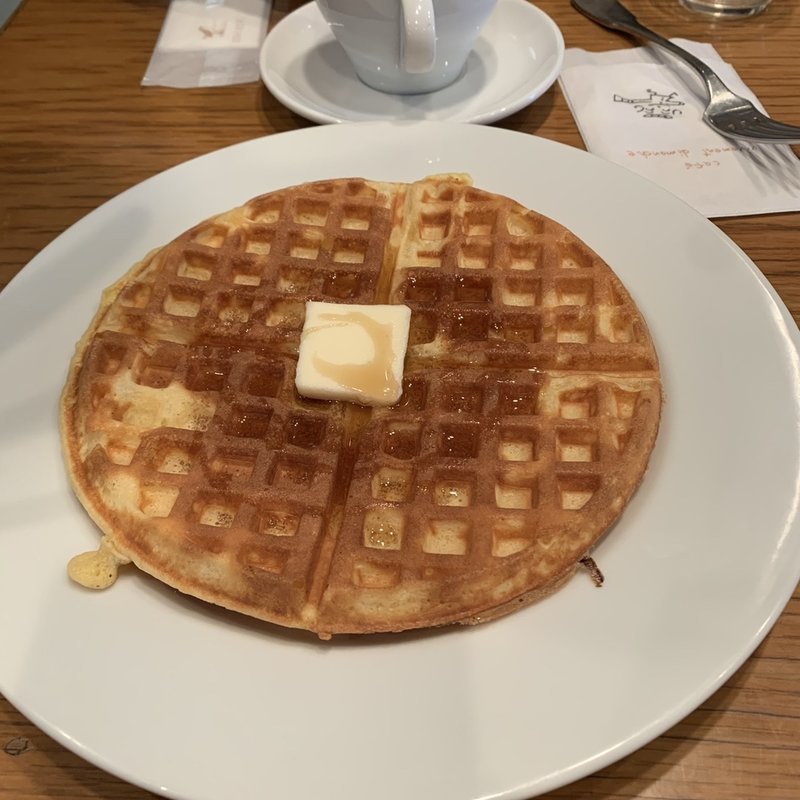ゴーフル(ワッフル)プレーン(café vivement dimanche｜カフェ ヴィヴモン ディモンシュ)