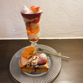 焼きチーズプリンタルトパフェ(cafe tento)