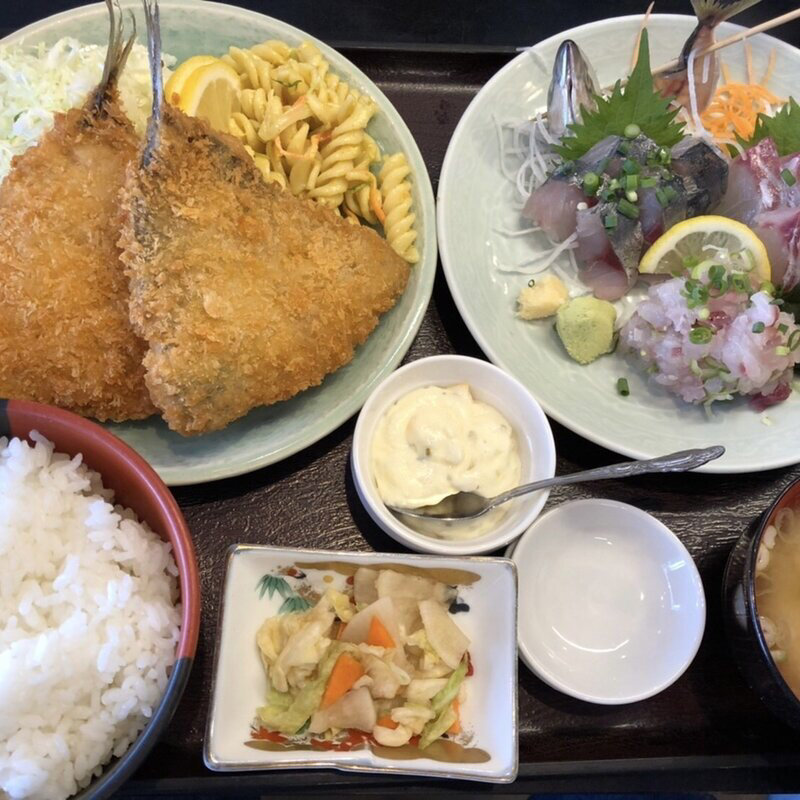 B定食(まるわ食堂)