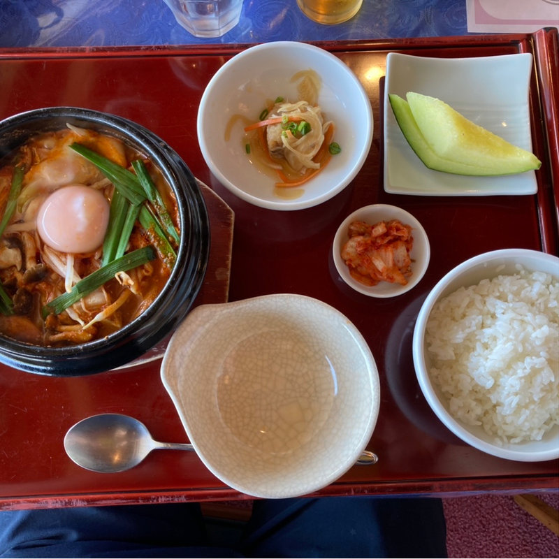牛ホルモンと豆富の本格チゲ(仙台空港カントリークラブ )