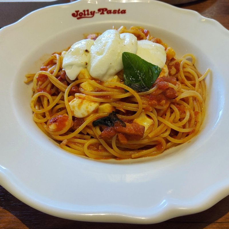 プレミアムモッツァトマト〜3種のモッツァレラチーズ〜


(ジョリーパスタ　仙台泉店)