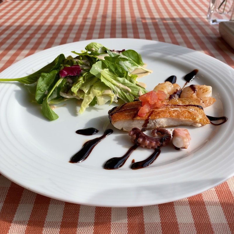 シーフードのポワレ バルサミコソース(アンボメ )