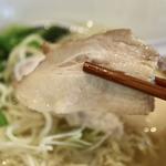 貝出汁塩らぁめん(貝出汁らぁ麺燈や)