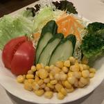 野菜サラダ(与羅ん館 （ヨランカン）)