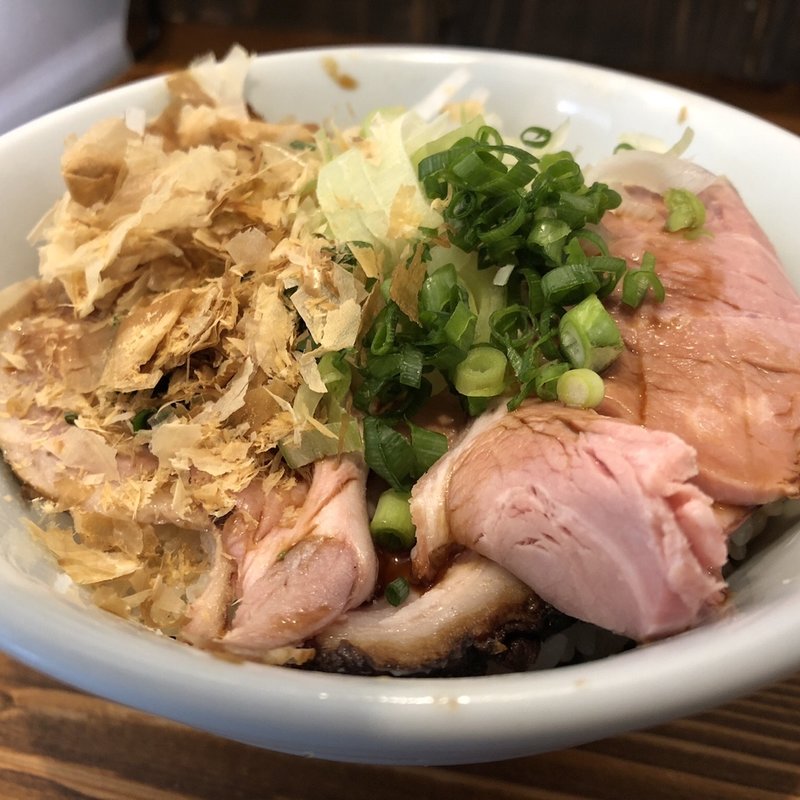 チャーシュー丼(六花 -Rokka-)