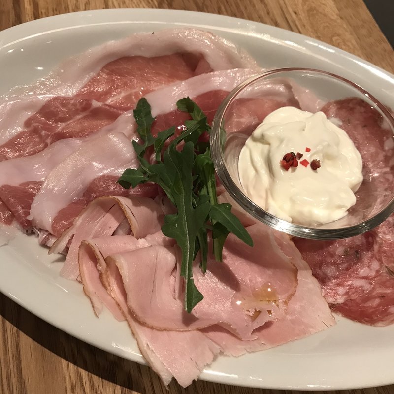  イタリア産生ハム＆つくりたてストラッチャテッラ(GOOD CHEESE GOOD PIZZA)