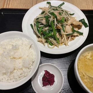 肉ニラ炒め定食(ラーメン餃子館 小次郎 歌舞伎町店)