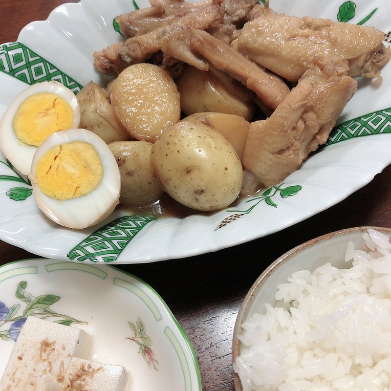 新じゃがと手羽先の煮物(お家)