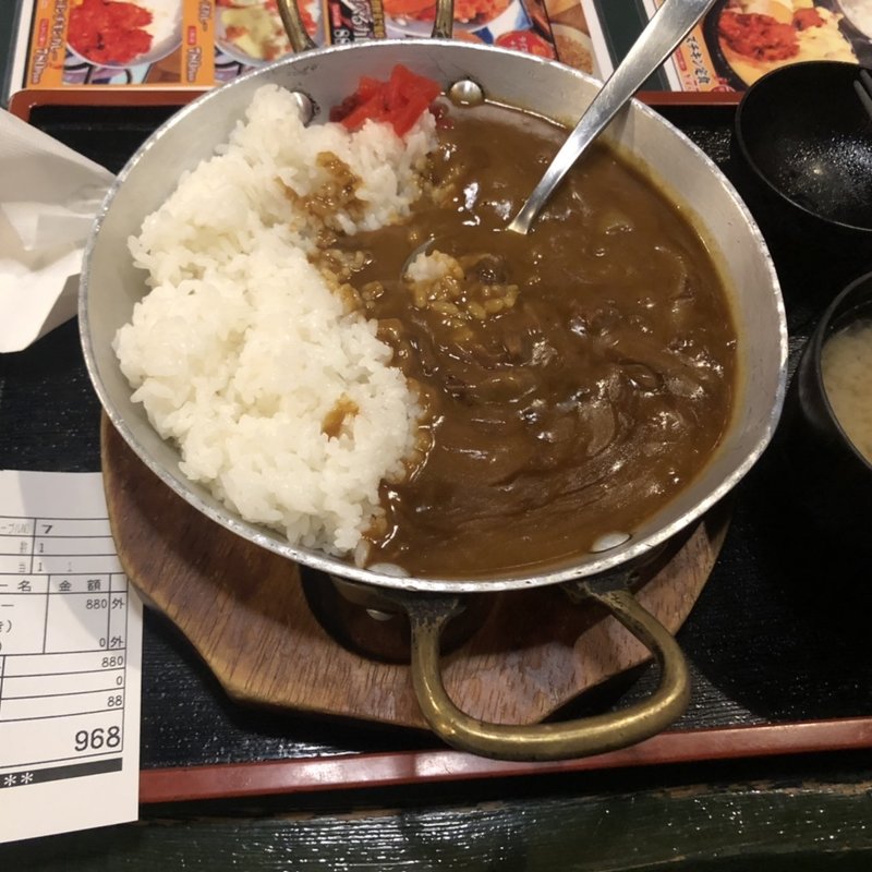 牛すじ煮込みカレー(珈琲＆無国籍ダイニング 海峡　池袋西口店)